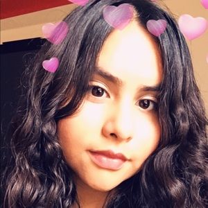 Meet your Posher, Janelle